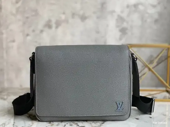 Cheap LOUIS PM VUITTON DISTRICT 0618